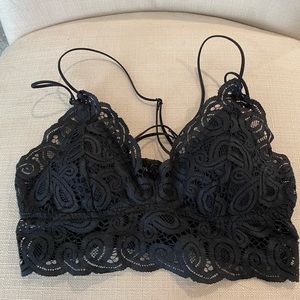 Victoria Secret Pink Black Bralette Large